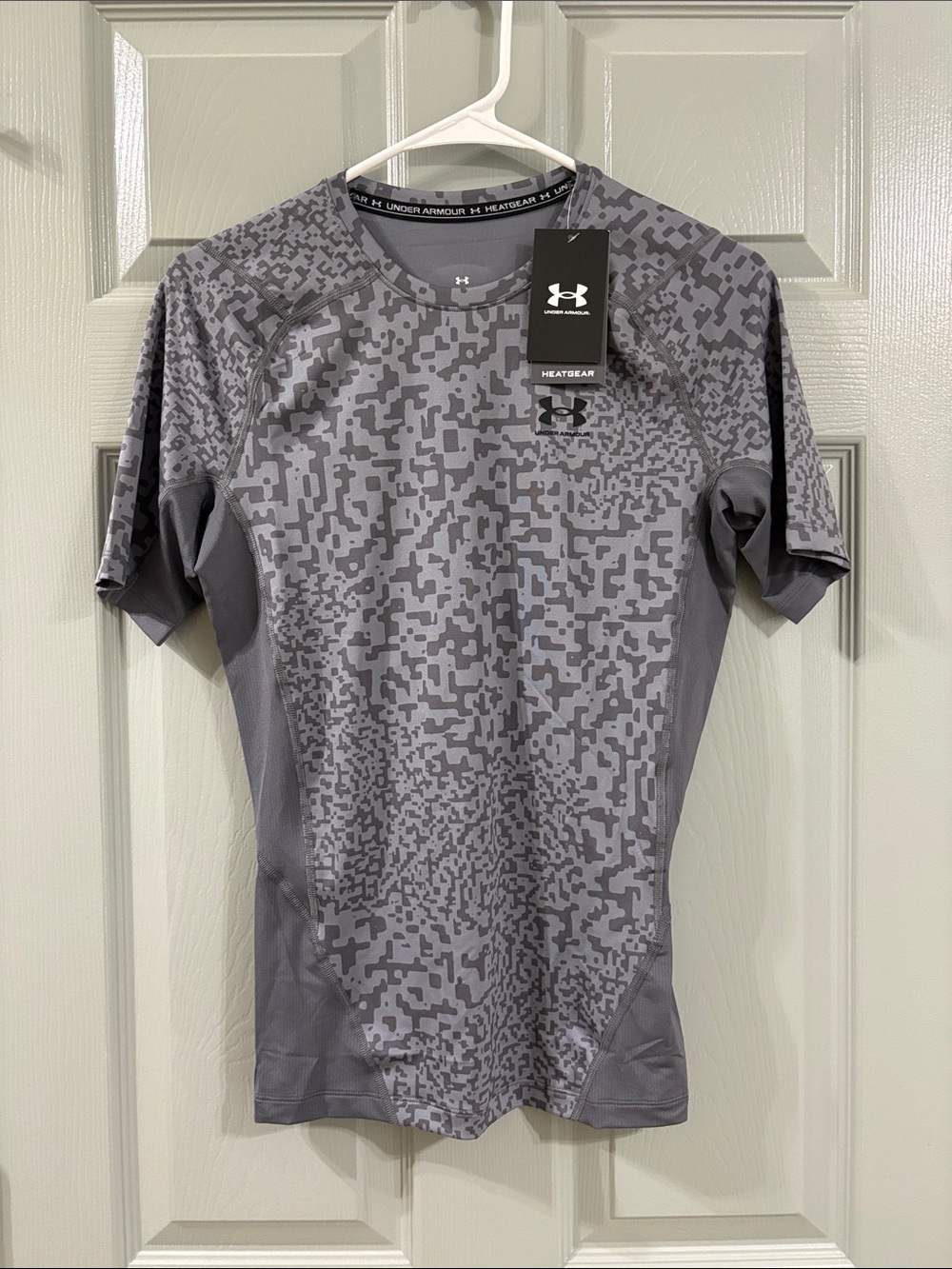 Under Armour Men’s Gray Digital Camo Short Sleeve Compression Tee